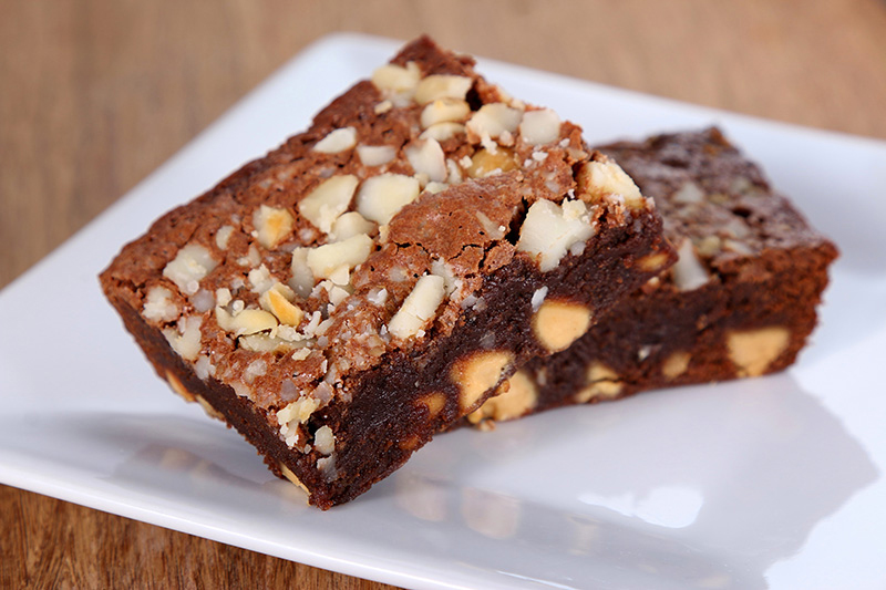 Delicious Peanut Butter Macadamia Nut Brownies
